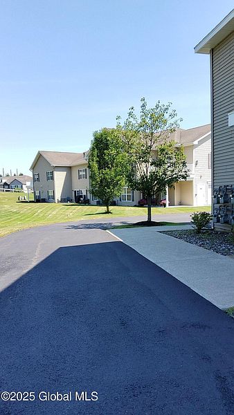 2nd image of 407 Worthington Terrace