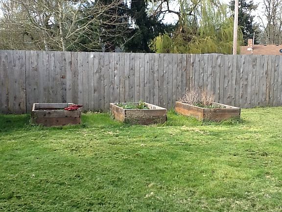 Raised garden boxes