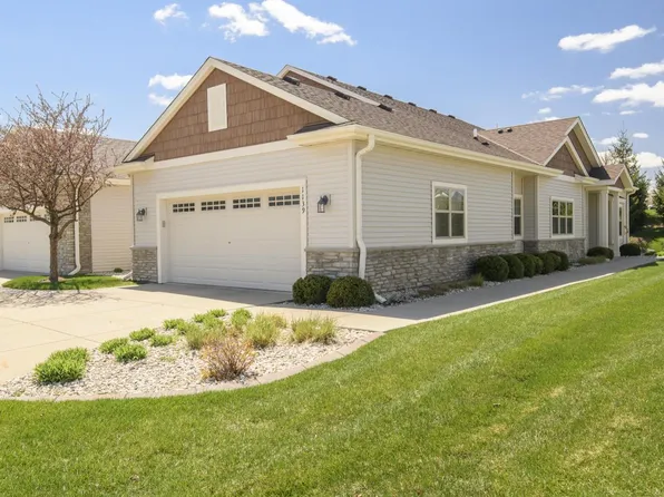 1139 Black Bear DRIVE #7, Mukwonago, WI 53149