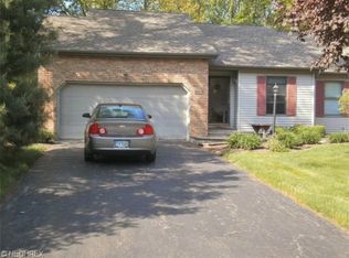125 Turquoise Dr, Cortland, OH