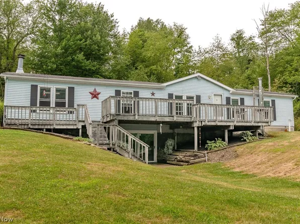 6249 Mottice Dr SE, Waynesburg, OH 44688
