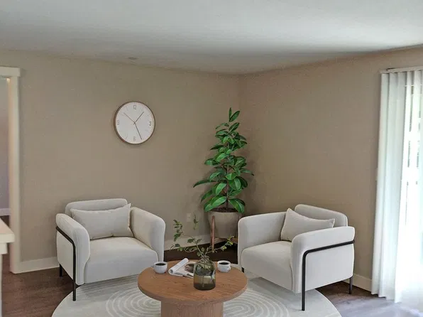 Campus View, 10735 Ross Rd #103, Bothell, WA 98011