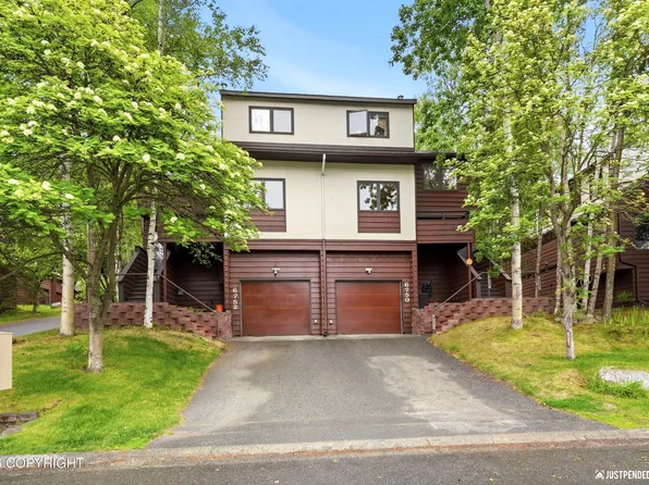 6750 Lunar Dr #D2, Anchorage, AK 99504