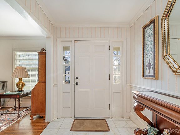 2nd image of 6524 Folger Dr