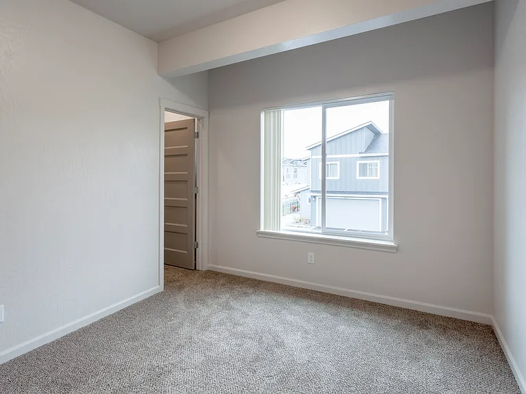 Prairie Pointe Apartments and Townhomes — Photo 86