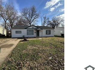 9724 Dennis Dr, Saint Louis, MO 63136