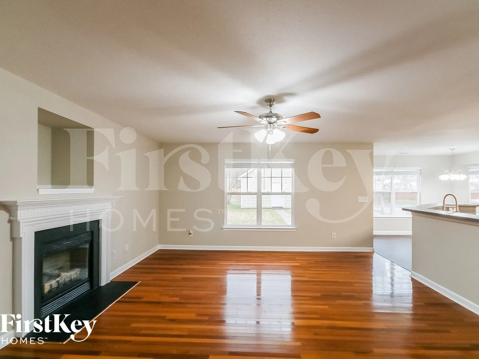 3 bed, 2.5 bath, 1670 sqft, $2,530 — Photo 3