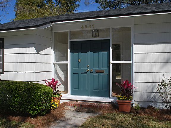 3rd image of 4521 Iroquois Ave