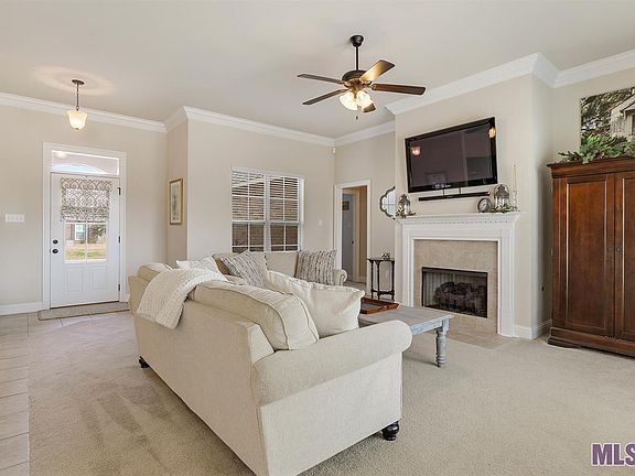 5th image of 42476 Wynstone Dr
