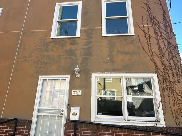 2242 Latona St, Philadelphia, PA 19146