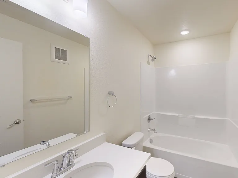 Poudre Trails Apartments — Photo 39