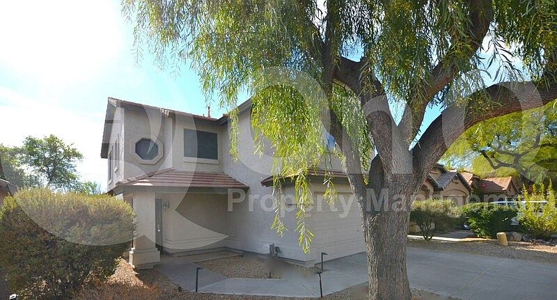 1st image of 4717 E Lone Cactus Dr