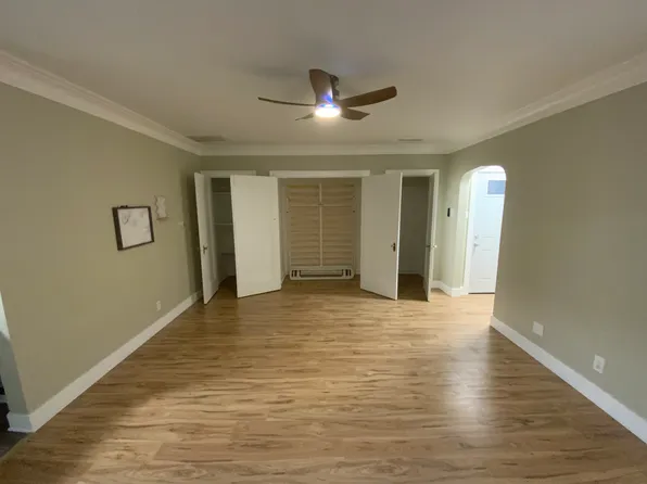 117 E 9th St APT 2, Lockport, IL 60441