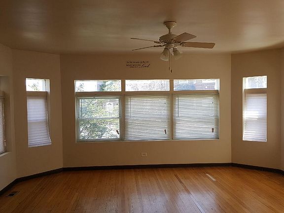 3rd image of 7916 S Bishop St #1