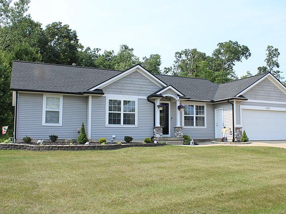 4th image of 1327 Millwood Dr NE
