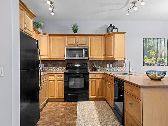 4th image of 160 Magrath Rd NW #332