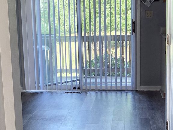 2nd image of 10 Groton Rd #29