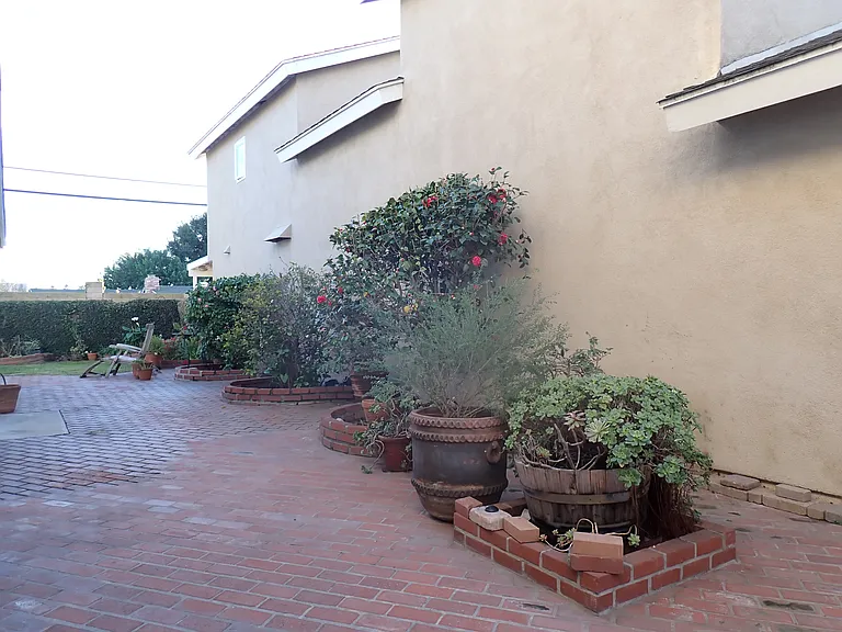 7846 Connie Dr — Photo 31