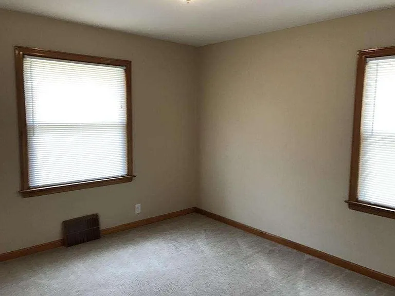 3406 N 90th St — Photo 7