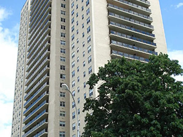 110-11 Queens Boulevard image 1 of 12