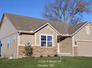 10005 E 212th St, Peculiar, MO 64078