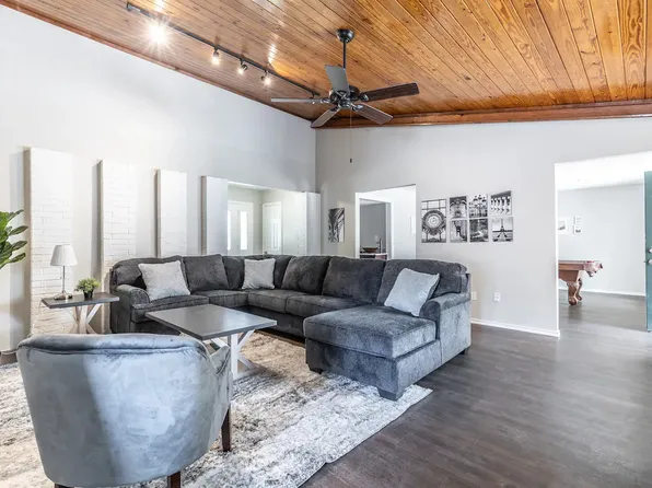 1432 Cheyenne Rd, Lewisville, TX 75077