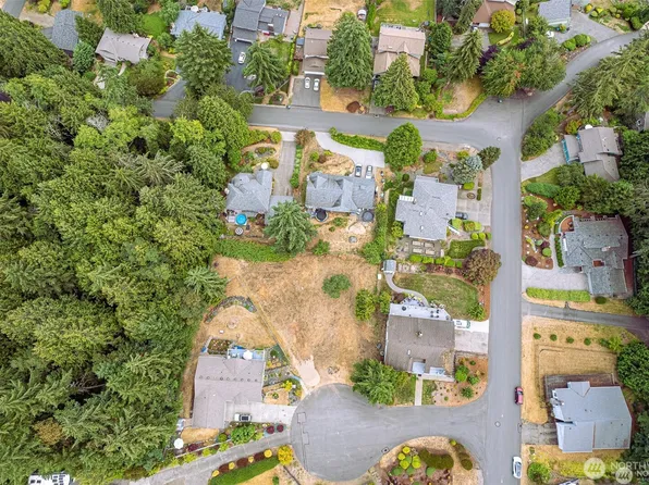 8110 Lorie Court NW, Silverdale, WA 98383