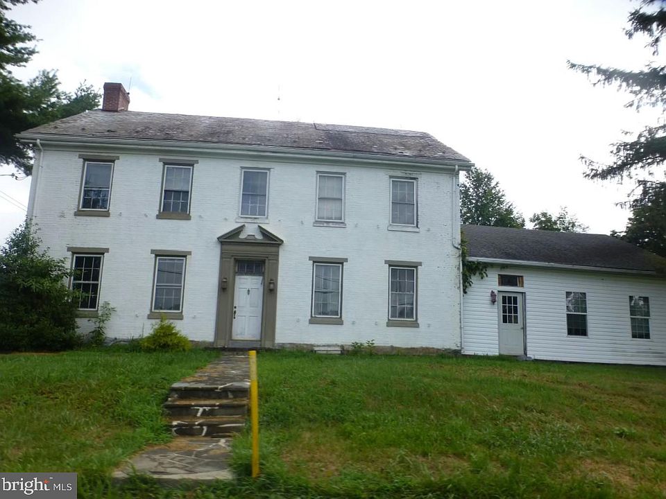 1st image of 424 Niantic Rd