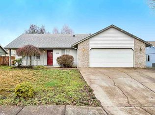 1052 SW Aspen Ln, Dallas, OR 97338