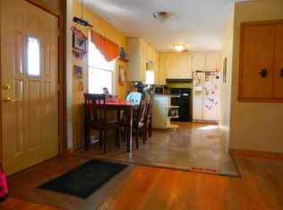 W171N8519 Allen Ave, Menomonee Falls, WI 53051