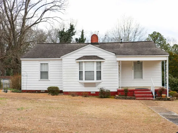 520 W 41st St, Anniston, AL 36206