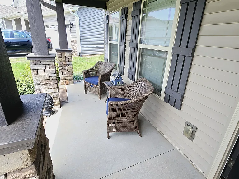 218 N Stonegate Dr — Photo 5