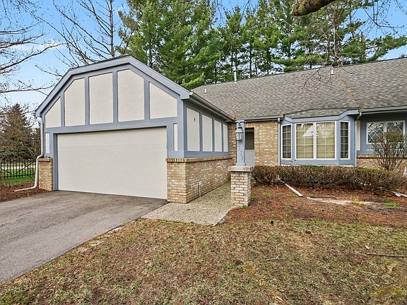 2nd image of 3171 Maple Villa Dr SE #1