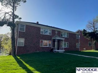 4202 N 52nd St, Omaha, NE 68104