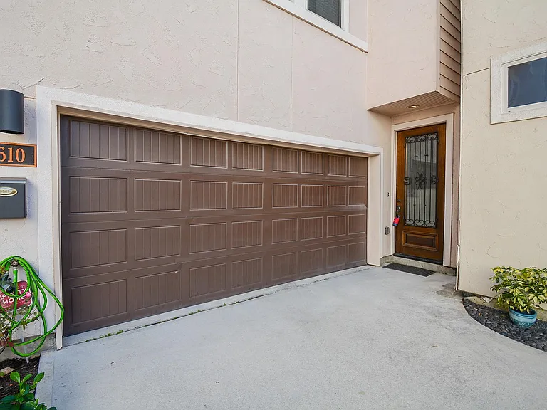 1610 Parker St — Photo 35