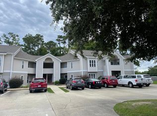 425 Commerce Ave APT D, Morehead City, NC 28557