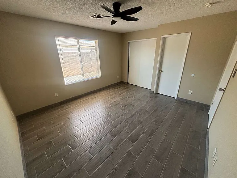 730 W Patricia St — Photo 13