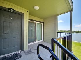 18800 Egret Bay Blvd