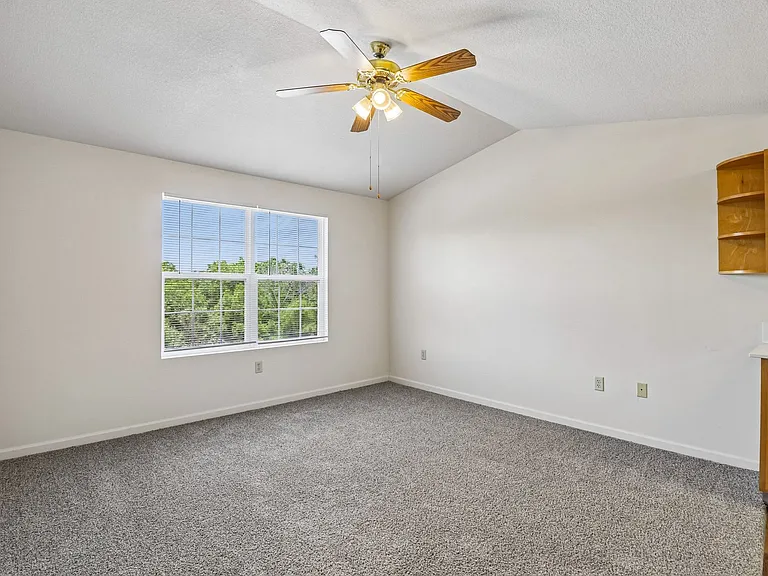 Englewood Vista — Photo 26