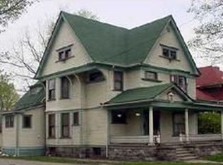 210 S Cochran Ave, Charlotte, MI 48813
