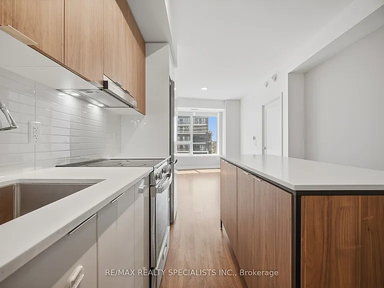 5105 Hurontario St #308 — Photo 10