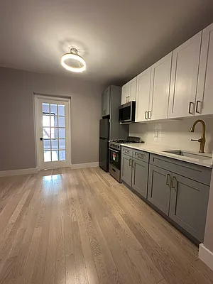 Rented by Peter R. Hungerford, LREB | media 12