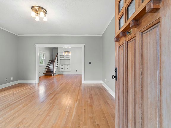 Entry to living room