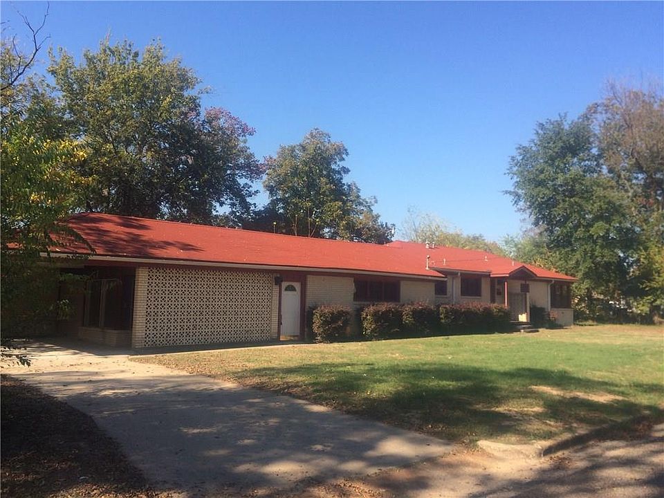 1st image of 1125 Park Cir