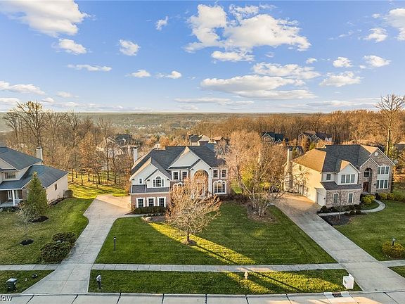 2nd image of 11124 Woodbury Ln