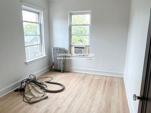 3rd image of 2944 N Albany Ave APT 3