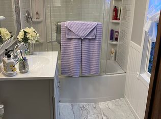 13 Walnut Rd, Woodstock, CT 06281