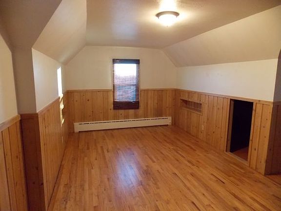 4th image of 1029 Yale Ave #1