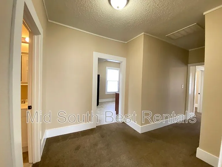 3315 Maryland Ave — Photo 6
