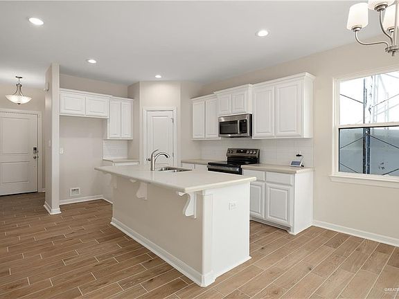 4th image of 15617 N Brisas St